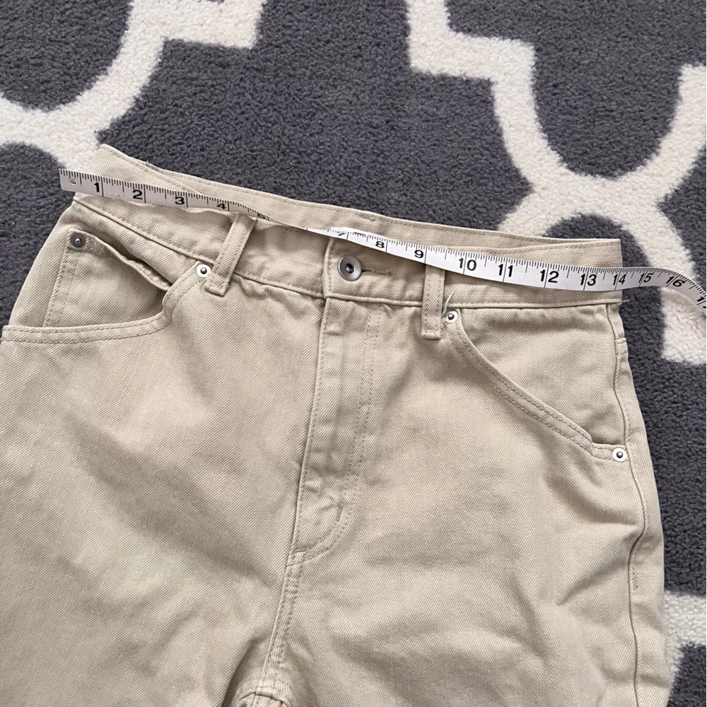UNIQLO pale tan jeans in excellent condition 25” x 32” - Picture 6 of 10